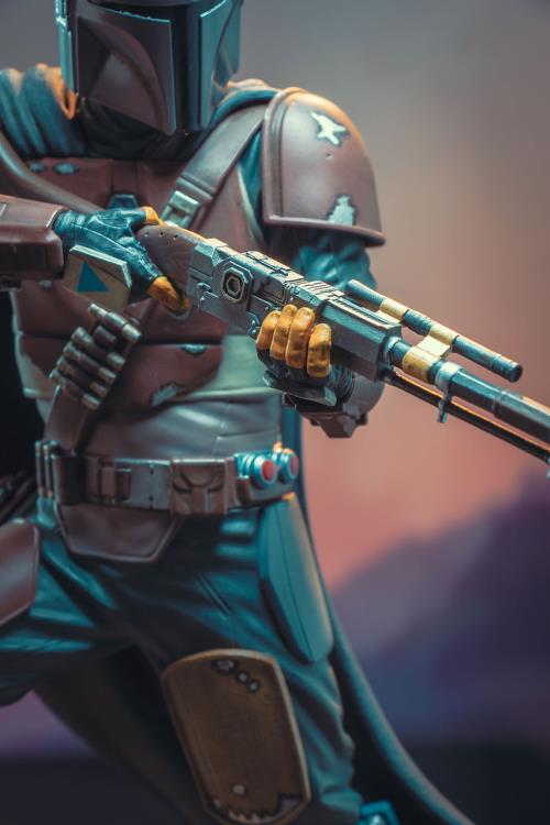 Star Wars Premier Collection The Mandalorian (The Mandalorian) Limited Edition Statue Gallery Image 7