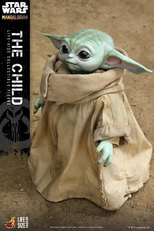 The Mandalorian LMS013 The Child Life-Size Collectible Figure Gallery Image 4