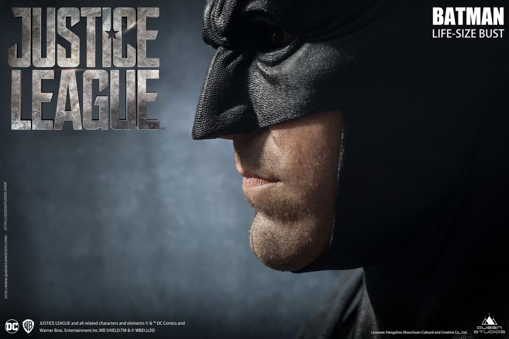 Justice League Batman Life-Size Bust Gallery Image 8