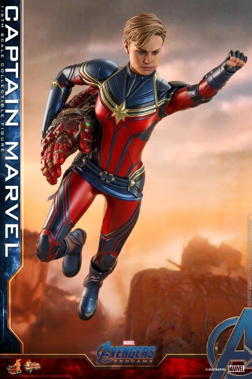 Avengers: Endgame MMS575 Captain Marvel 1/6th Scale Collectible Figure Gallery Image 7