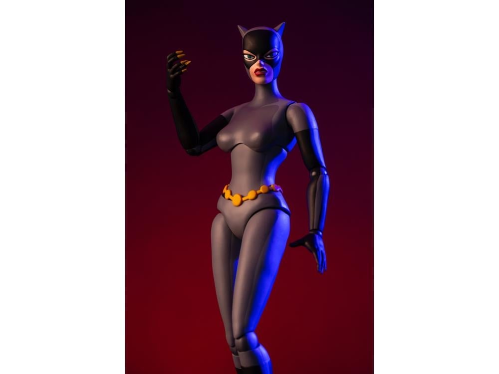Batman: The Animated Series Catwoman 1/6 Scale Figure Gallery Image 5