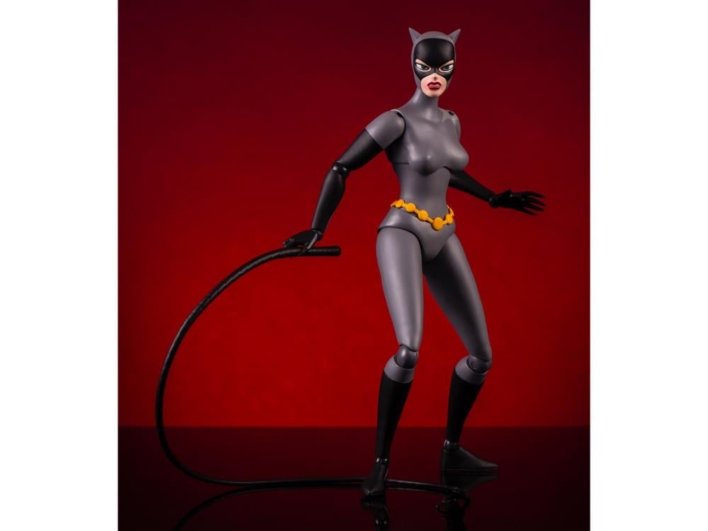 Batman: The Animated Series Catwoman 1/6 Scale Figure Gallery Image 4