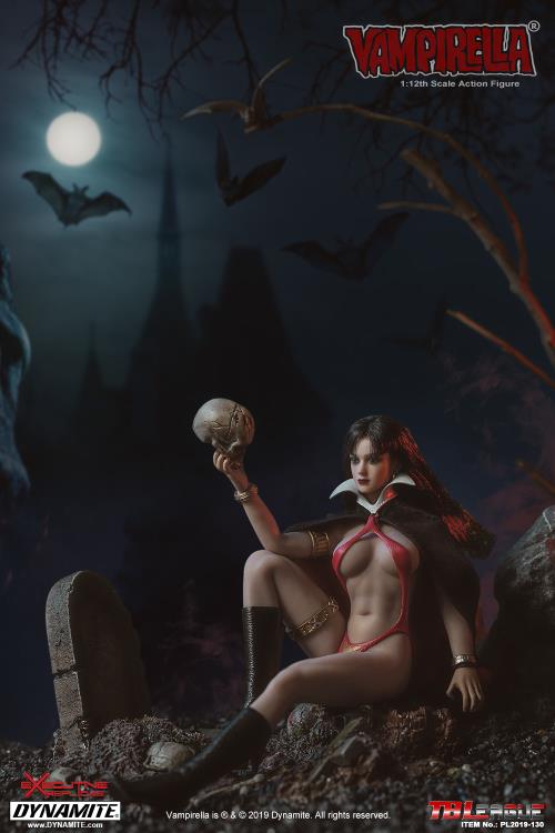 Vampirella 1/12 Scale Action Figure Gallery Image 8