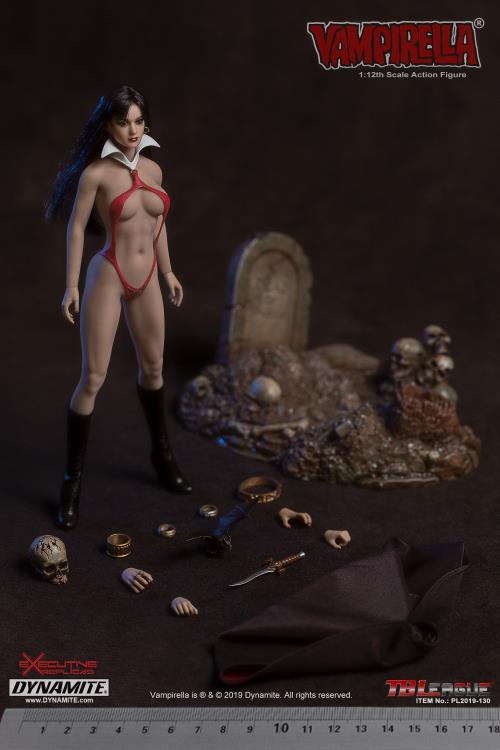 Vampirella 1/12 Scale Action Figure Gallery Image 13