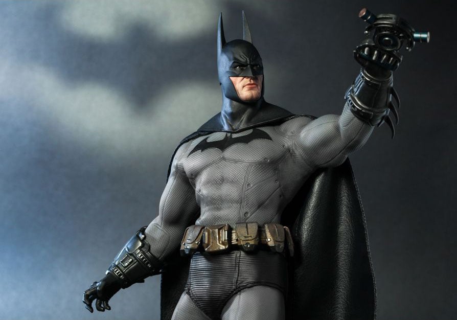 Batman: Arkham City VGM18 Batman 1/6th Scale Collectible Figure Gallery Image 19