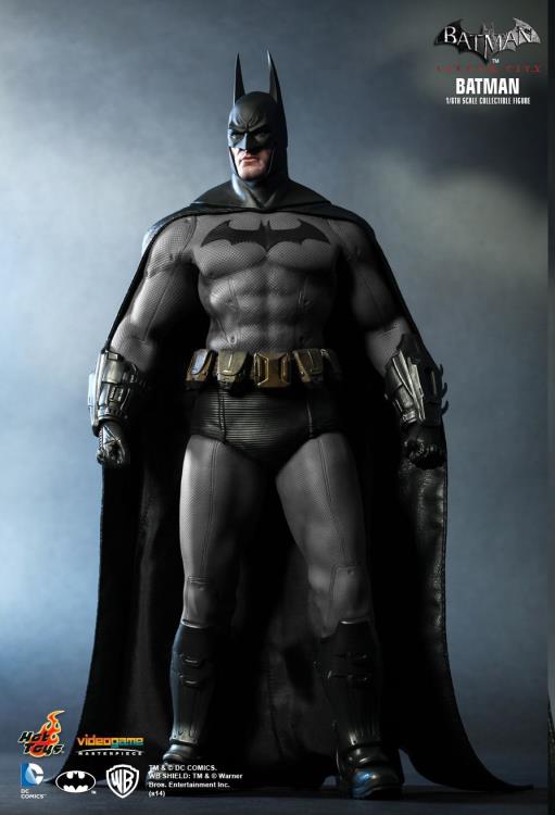 Batman: Arkham City VGM18 Batman 1/6th Scale Collectible Figure Gallery Image 9