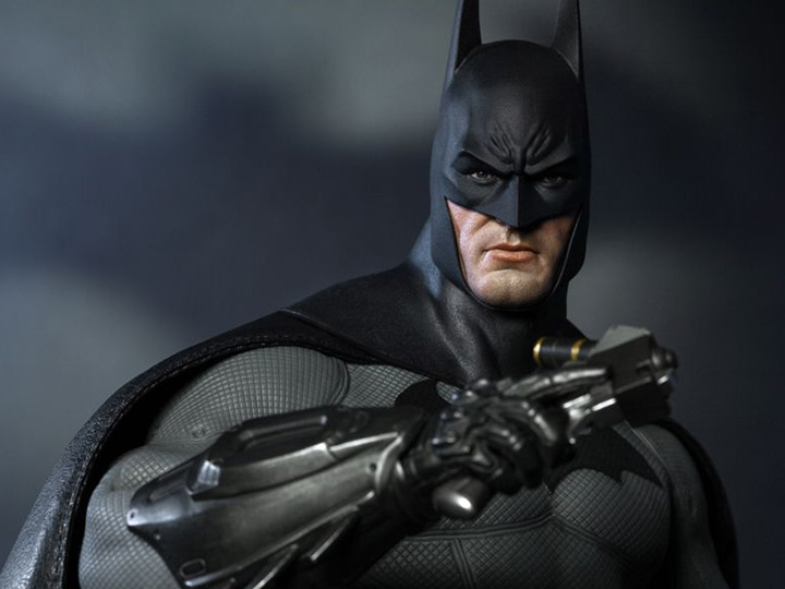 Batman: Arkham City VGM18 Batman 1/6th Scale Collectible Figure Gallery Image 1