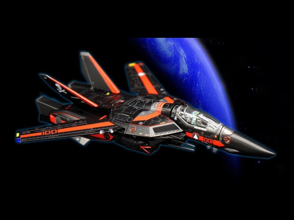 Robotech VF-1S Valkyrie (Dark Red Ver.) 1/72 Scale Limited Edition Figure Gallery Image 6
