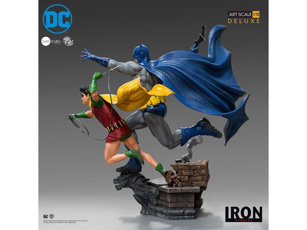 DC Comics Batman & Robin 1/10 Deluxe Art Scale Limited Edition Statue (Ivan Reis) Gallery Image 4