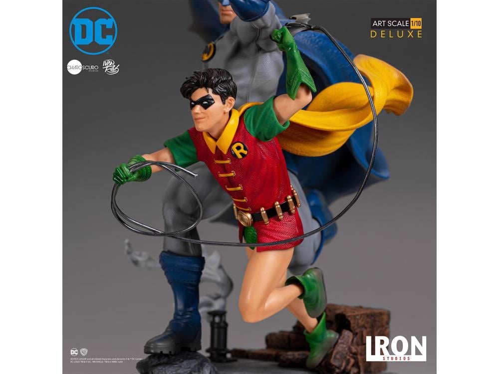 DC Comics Batman & Robin 1/10 Deluxe Art Scale Limited Edition Statue (Ivan Reis) Gallery Image 11