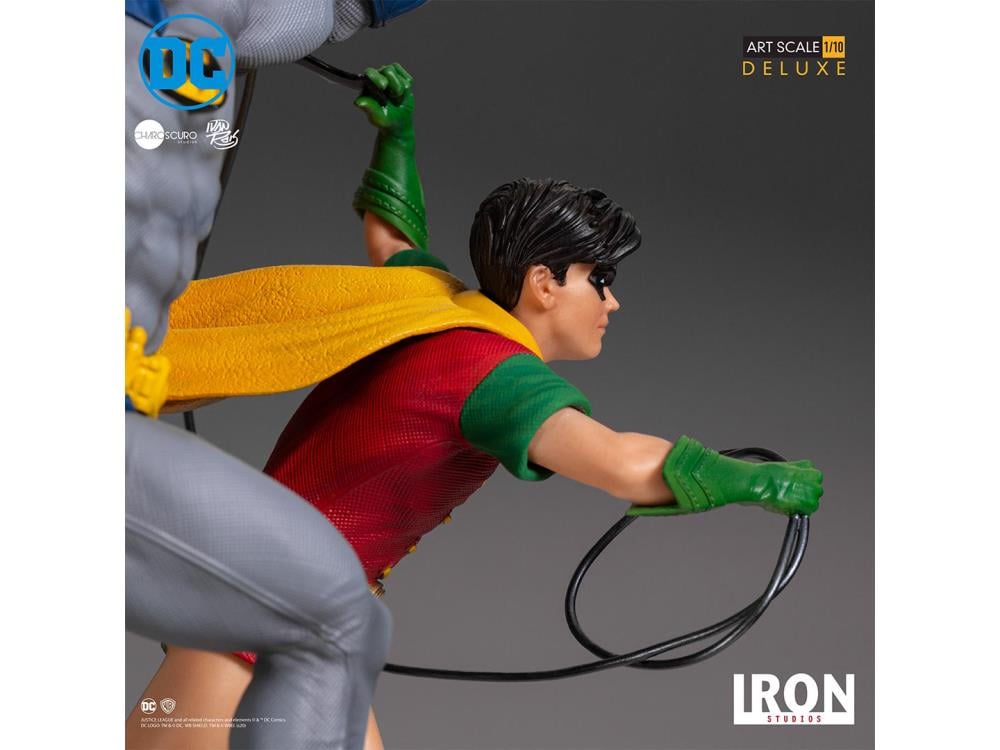 DC Comics Batman & Robin 1/10 Deluxe Art Scale Limited Edition Statue (Ivan Reis) Gallery Image 12