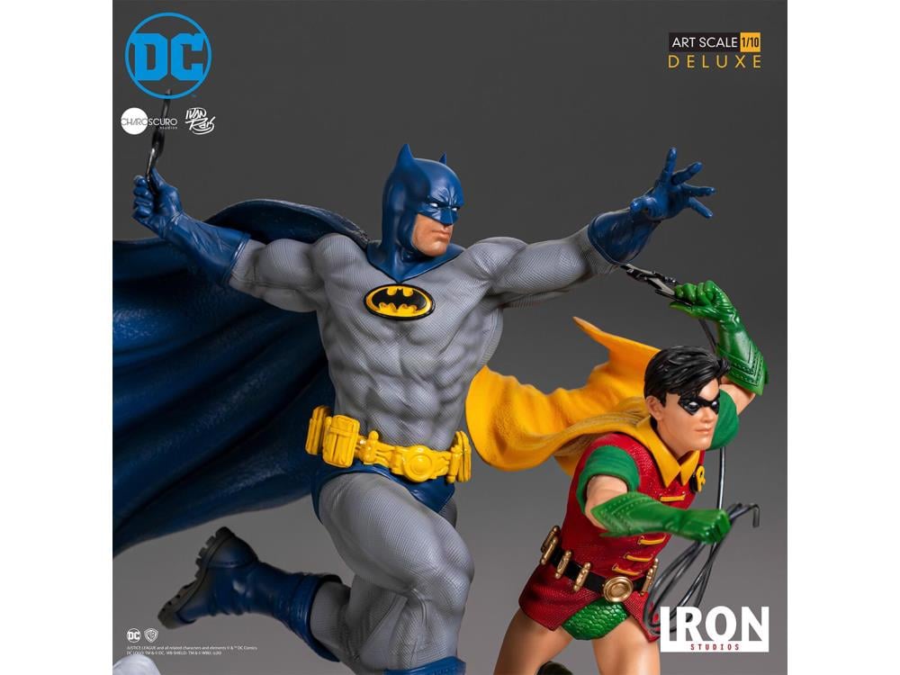 DC Comics Batman & Robin 1/10 Deluxe Art Scale Limited Edition Statue (Ivan Reis) Gallery Image 7
