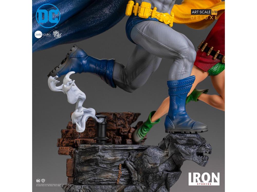 DC Comics Batman & Robin 1/10 Deluxe Art Scale Limited Edition Statue (Ivan Reis) Gallery Image 9