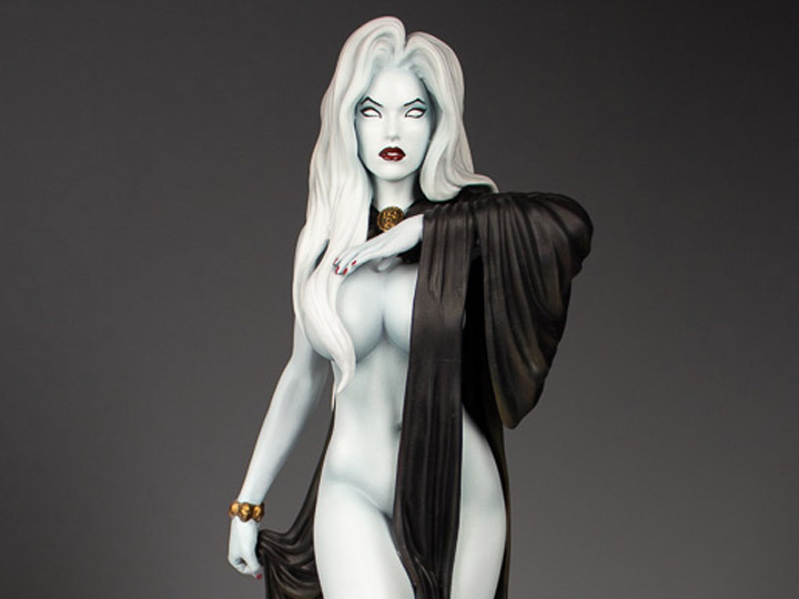 Lady Death: Seductress 1/6 Scale Statue Gallery Image 1
