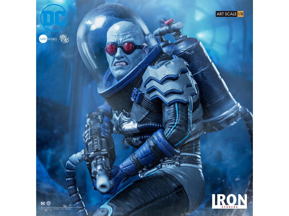 DC Comics Mr. Freeze 1/10 Deluxe Art Scale Limited Edition Statue Gallery Image 15