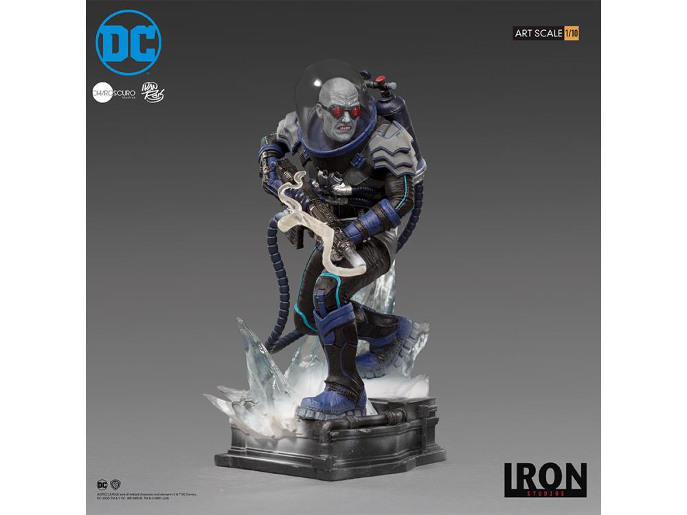 DC Comics Mr. Freeze 1/10 Deluxe Art Scale Limited Edition Statue Gallery Image 4