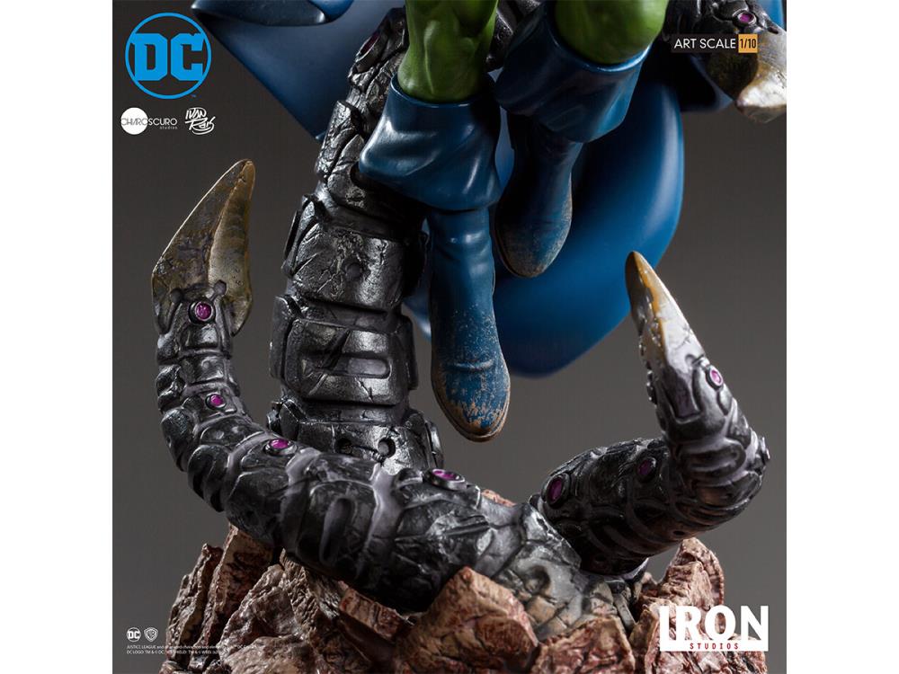 DC Comics Martian Manhunter 1/10 Deluxe Art Scale Limited Edition Statue Gallery Image 10