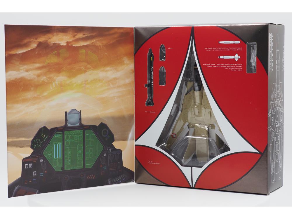 Macross VF-1A Valkyrie "Ben Dixon" 1/72 Scale Model Gallery Image 9