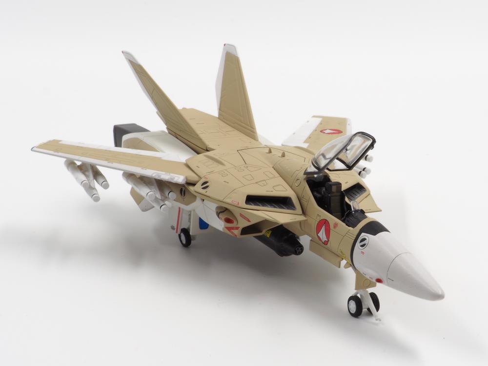 Macross VF-1A Valkyrie "Ben Dixon" 1/72 Scale Model Gallery Image 8