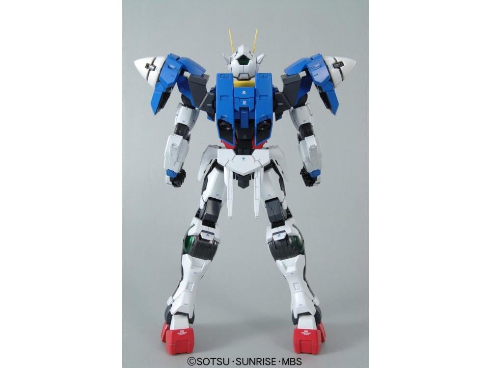 Mobile Suit Gundam 00 PG 00 Raiser Gundam 1/60 Scale Model Kit Gallery Image 4