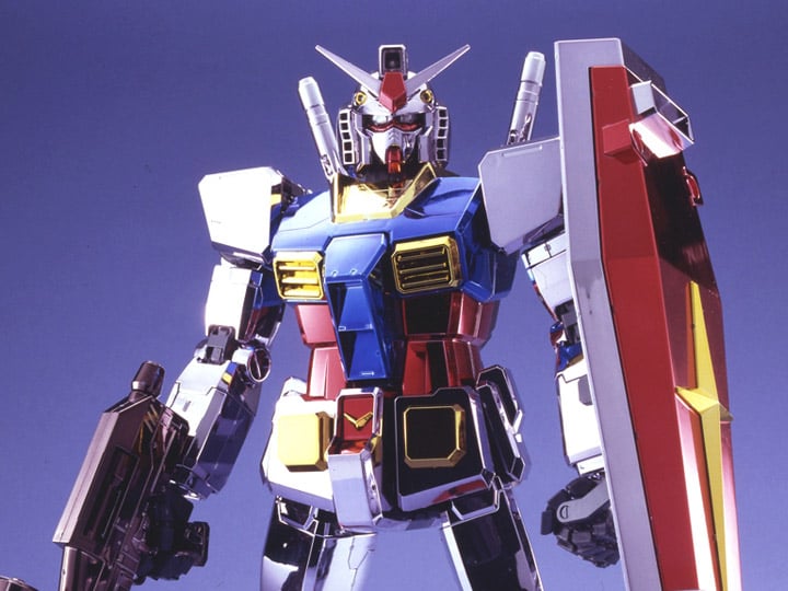 Mobile Suit Gundam PG RX-78-2 Gundam (Chrome Plated Ver.) 1/60 Scale Model Kit Gallery Image 1