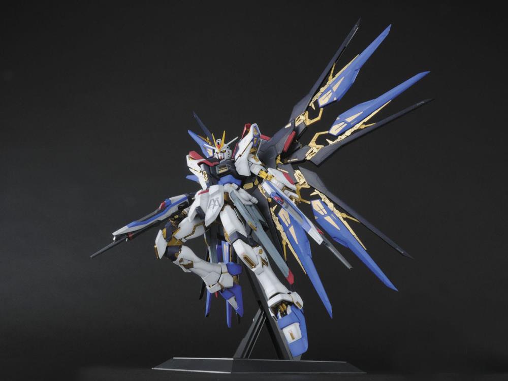 Mobile Suit Gundam SEED Destiny PG Strike Freedom Gundam 1/60 Scale Model Kit Gallery Image 6