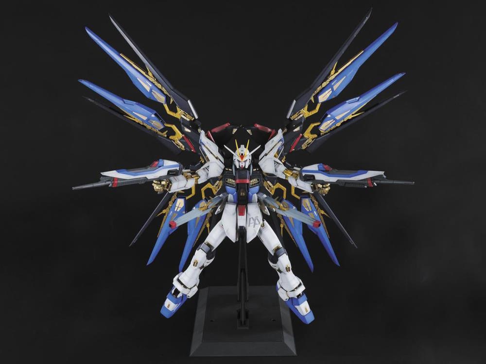 Mobile Suit Gundam SEED Destiny PG Strike Freedom Gundam 1/60 Scale Model Kit Gallery Image 5