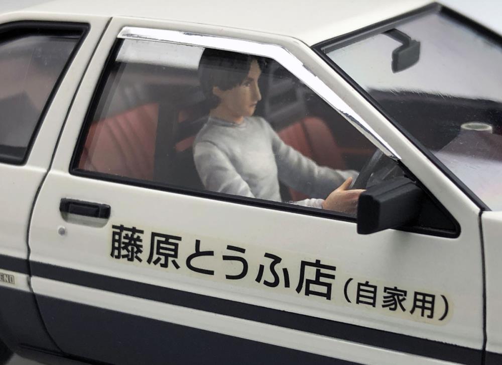 Initial D Takumi Fujiwara's AE86 Trueno (Project D Ver.) 1/24 Scale Model Kit & Figure Gallery Image 5