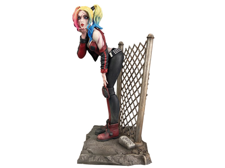DC Comics Gallery DCeased Harley Quinn Figure Gallery Image 3