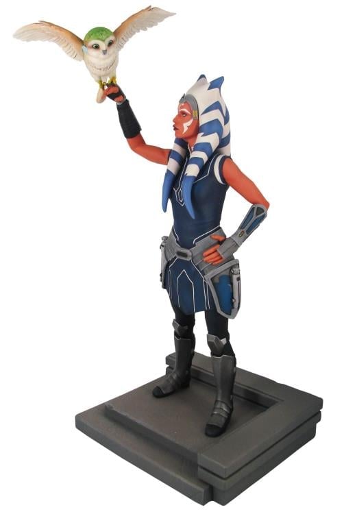 Star Wars: The Clone Wars Premier Collection Ahsoka Tano Limited Edition Statue Gallery Image 4