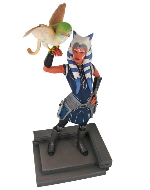 Star Wars: The Clone Wars Premier Collection Ahsoka Tano Limited Edition Statue Gallery Image 5