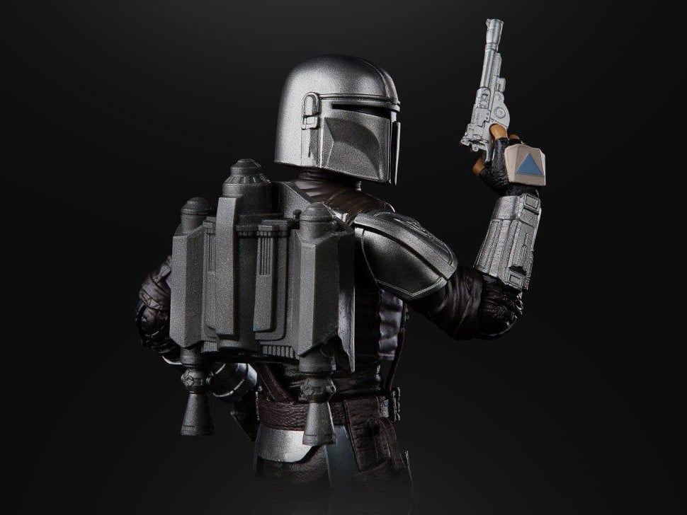 Star Wars: The Black Series 6" The Mandalorian (Beskar Armor) Gallery Image 5