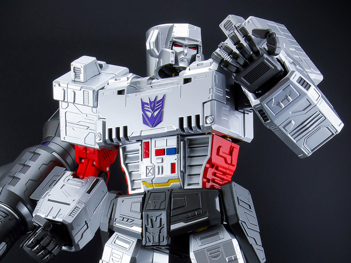 Transformers Ultimetal UM-03 Megatron Figure Gallery Image 1