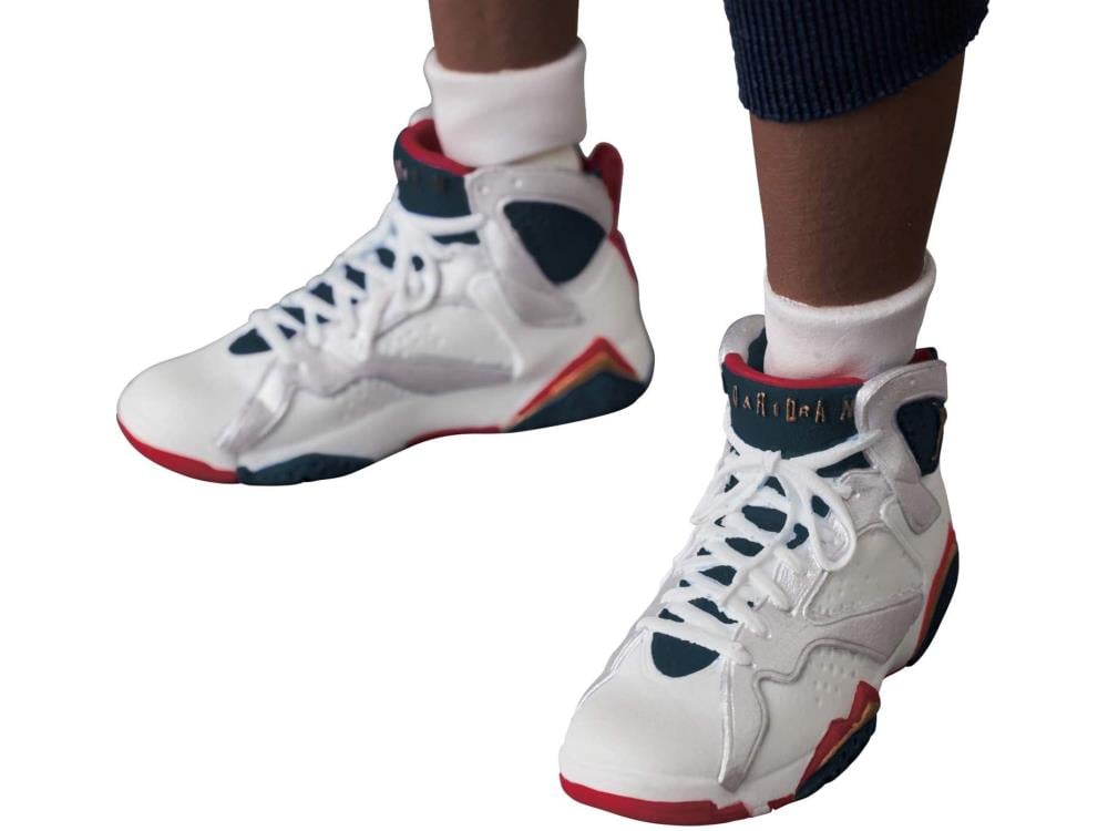 Michael Jordan (1992 Team USA) MAFEX No.132 Action Figure Gallery Image 12