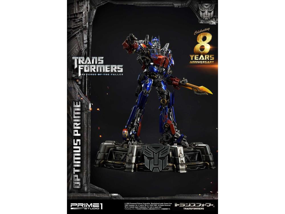 Transformers: Revenge of the Fallen Museum Masterline Optimus Prime Statue Gallery Image 4