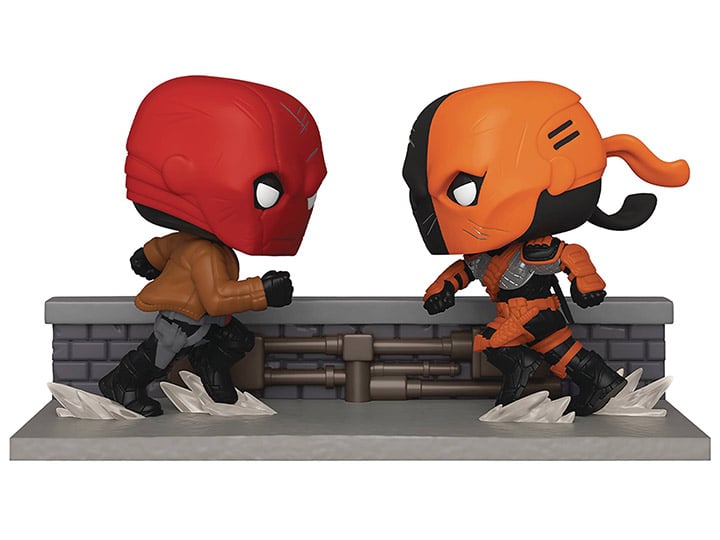 Pop! DC: Comic Moments - Red Hood vs. Deathstroke SDCC 2020 Exclusive Gallery Image 1