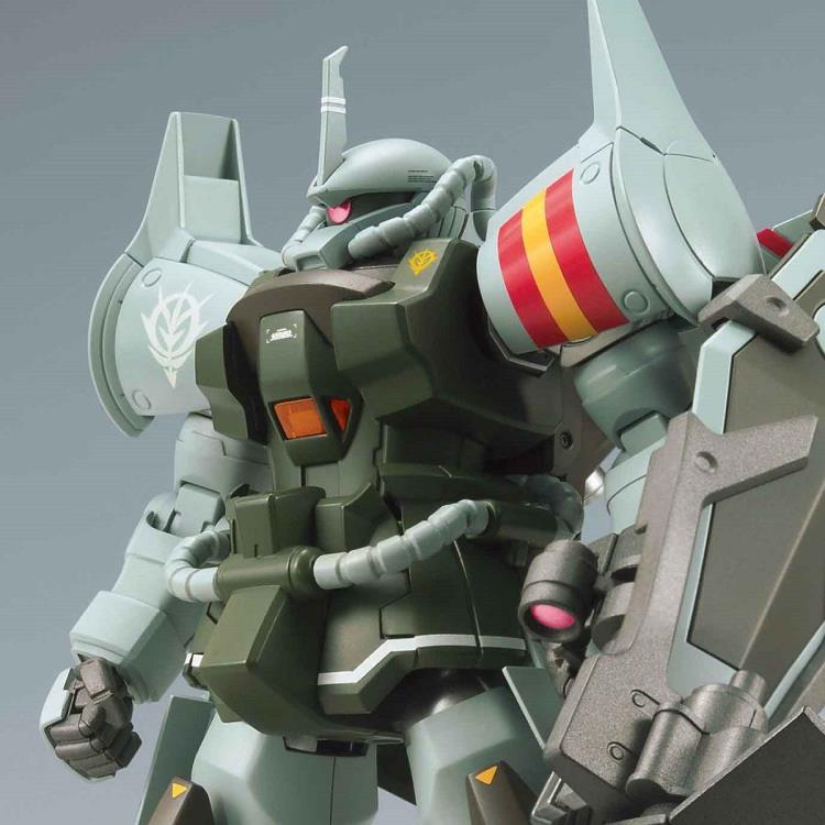 Mobile Suit Gundam: The 08th MS Team HGUC Gouf Flight Type (21st Century Real Type) Exclusive 1/144 Scale Model Kit Gallery Image 5