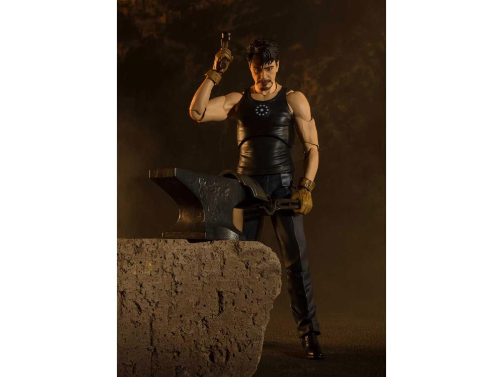 Iron Man S.H.Figuarts Tony Stark (Birth of Iron Man Edition) Exclusive Action Figure Gallery Image 8