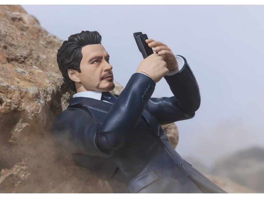 Iron Man S.H.Figuarts Tony Stark (Birth of Iron Man Edition) Exclusive Action Figure Gallery Image 7
