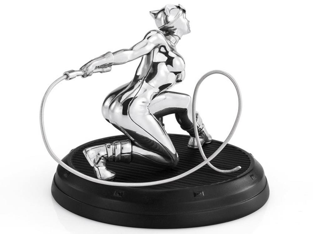 DC Comics Catwoman Pewter Collectible Figurine Gallery Image 7