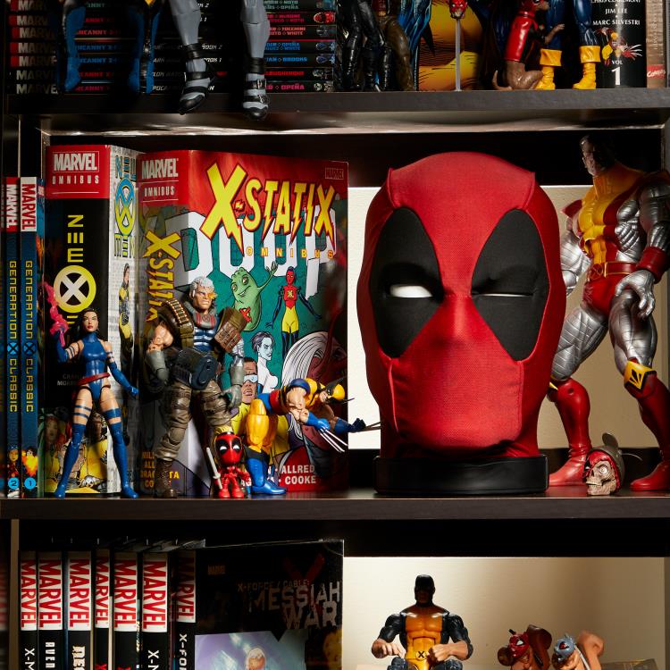Marvel Legends Deadpool's Premium Interactive Head
