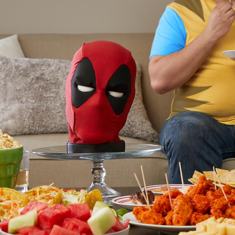 Marvel Legends Deadpool’s Premium Interactive Head Gallery Image 10