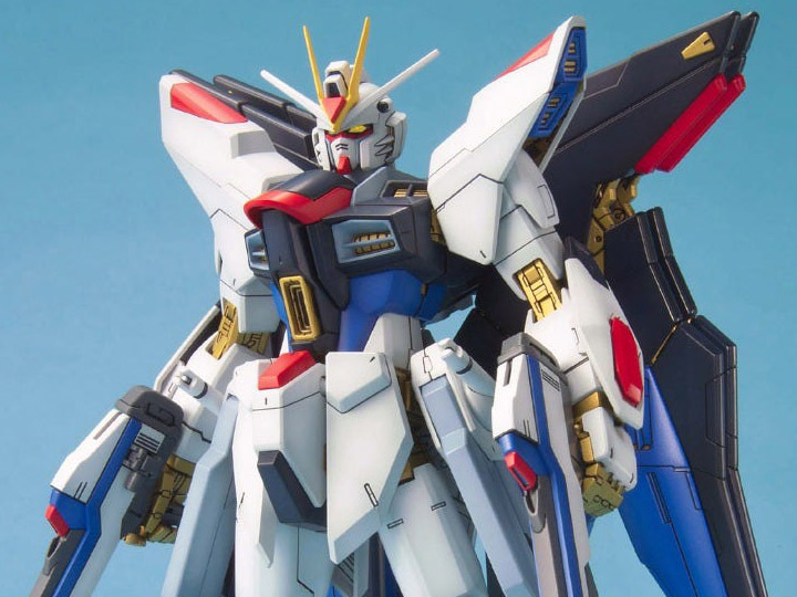 Mobile Suit Gundam SEED Destiny MG Strike Freedom Gundam 1/100 Scale Model Kit Gallery Image 1