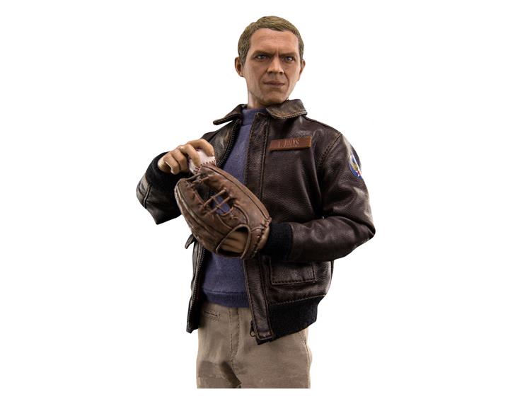 1/6 Scale The Great Escape Figure - Capt. Virgil Hilts (Steve McQueen) Gallery Image 4