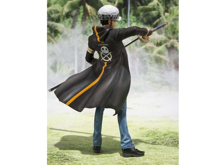 One Piece FiguartsZERO Trafalgar Law (Dressrosa Version) Gallery Image 2