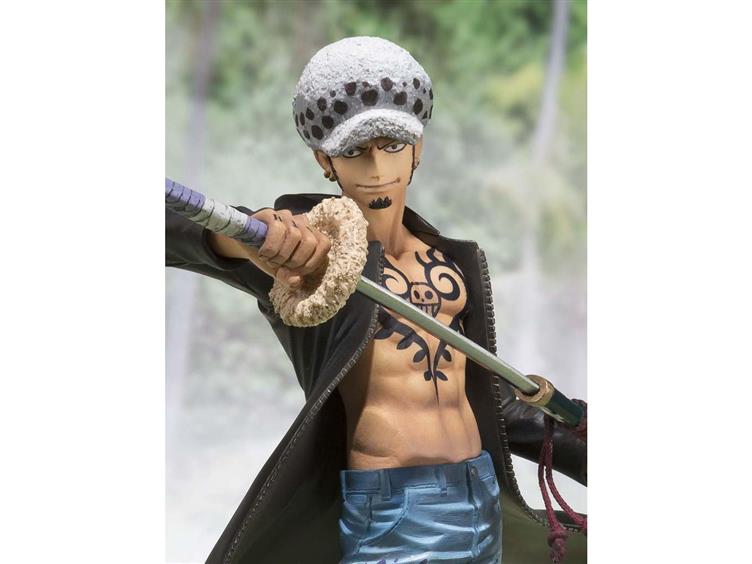 One Piece FiguartsZERO Trafalgar Law (Dressrosa Version) Gallery Image 4