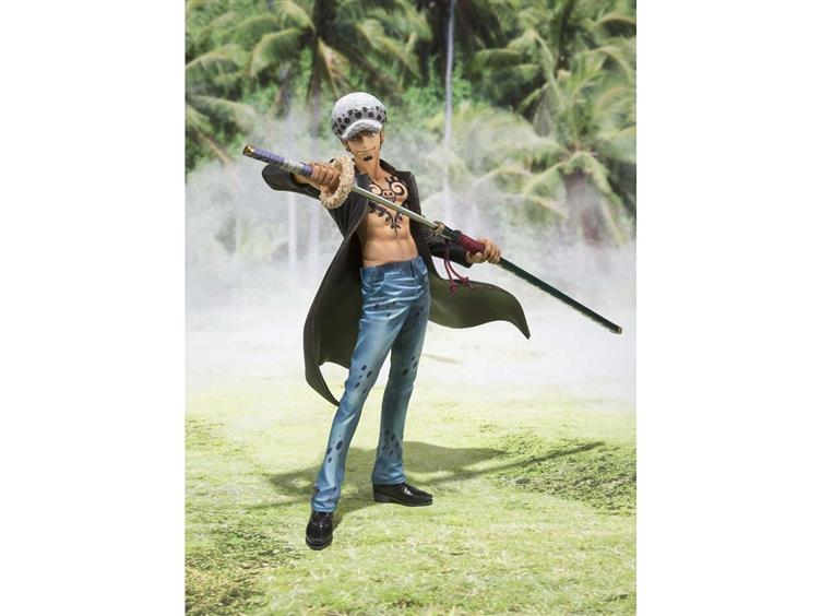 One Piece FiguartsZERO Trafalgar Law (Dressrosa Version) Gallery Image 1