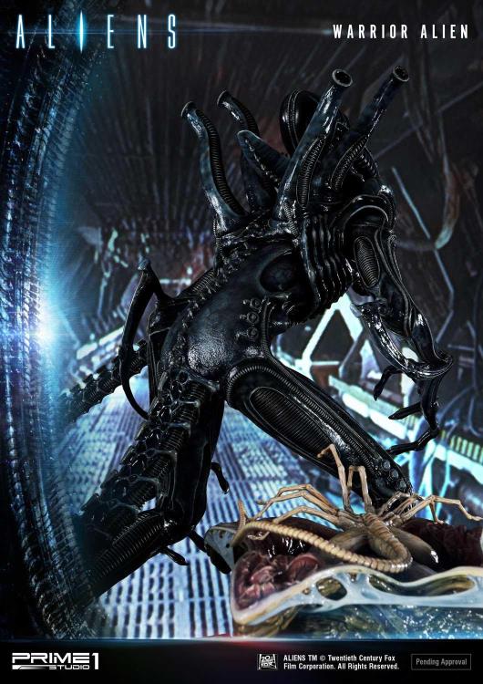 Aliens Premium Masterline Warrior Alien Statue Gallery Image 8