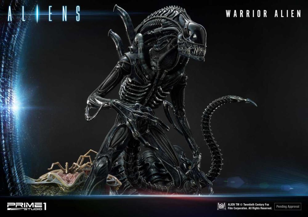 Aliens Premium Masterline Warrior Alien Statue Gallery Image 7