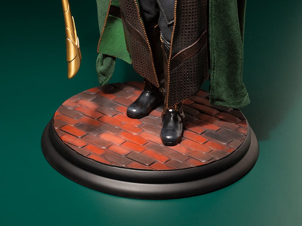 The Avengers ArtFX Loki Statue Gallery Image 16